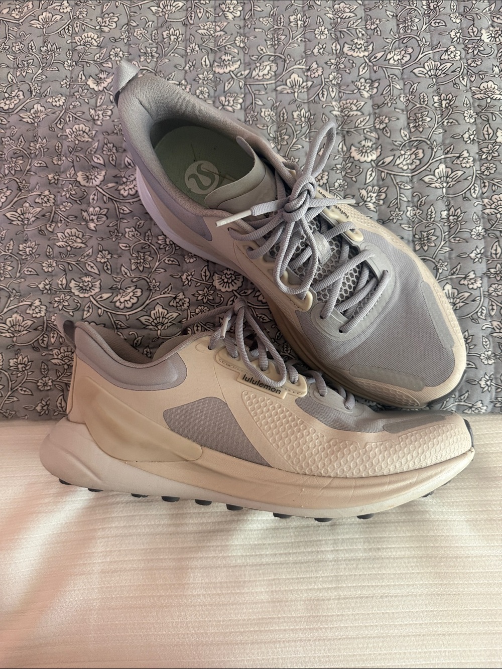 lululemon Light Gray and Cream Athletic Shoes